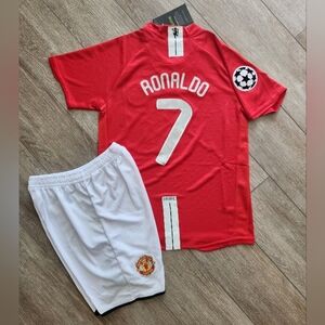 Manchester United Team Boy Sports Set For 2018 Final Season